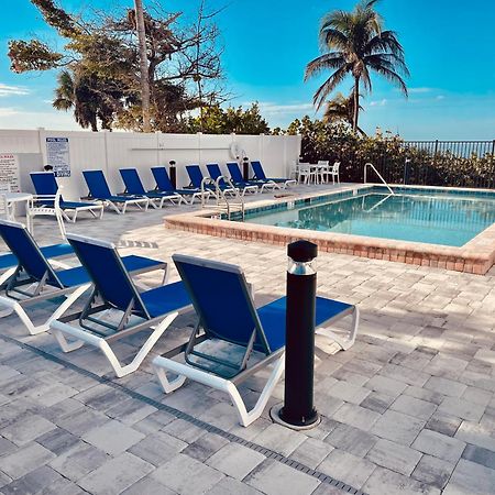 Beachfront Corner: Gulf Views, Pool, Walk Times Sq Villa Fort Myers Beach Luaran gambar